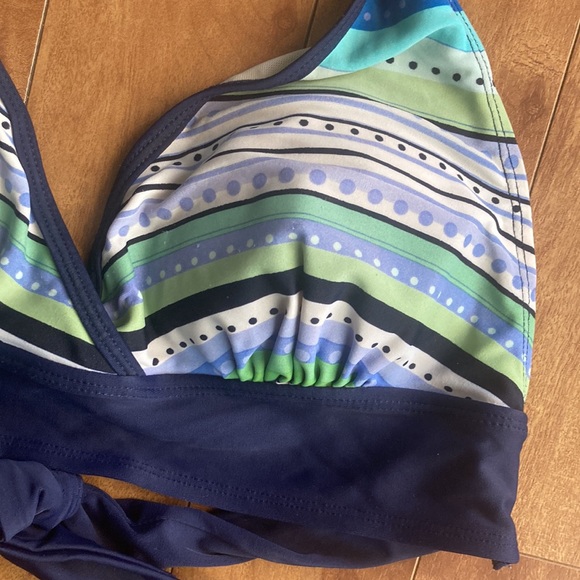ALOHA💫Women’s Navy/Green Printed Halter Bikini Top - Picture 5 of 9